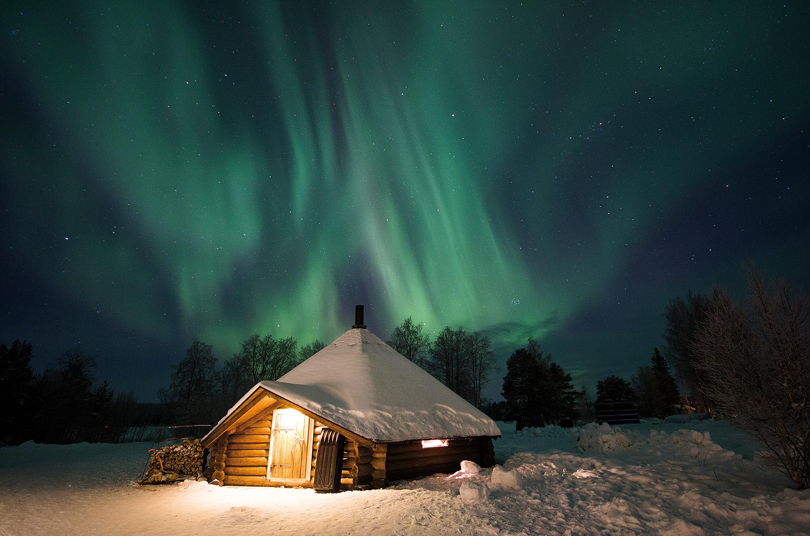 northern lights in rovaniemi