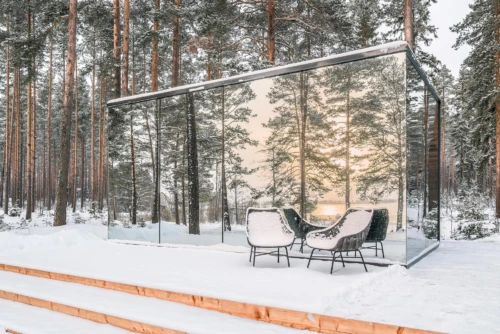 ÖÖD Versso - a luxury glass villa in finland