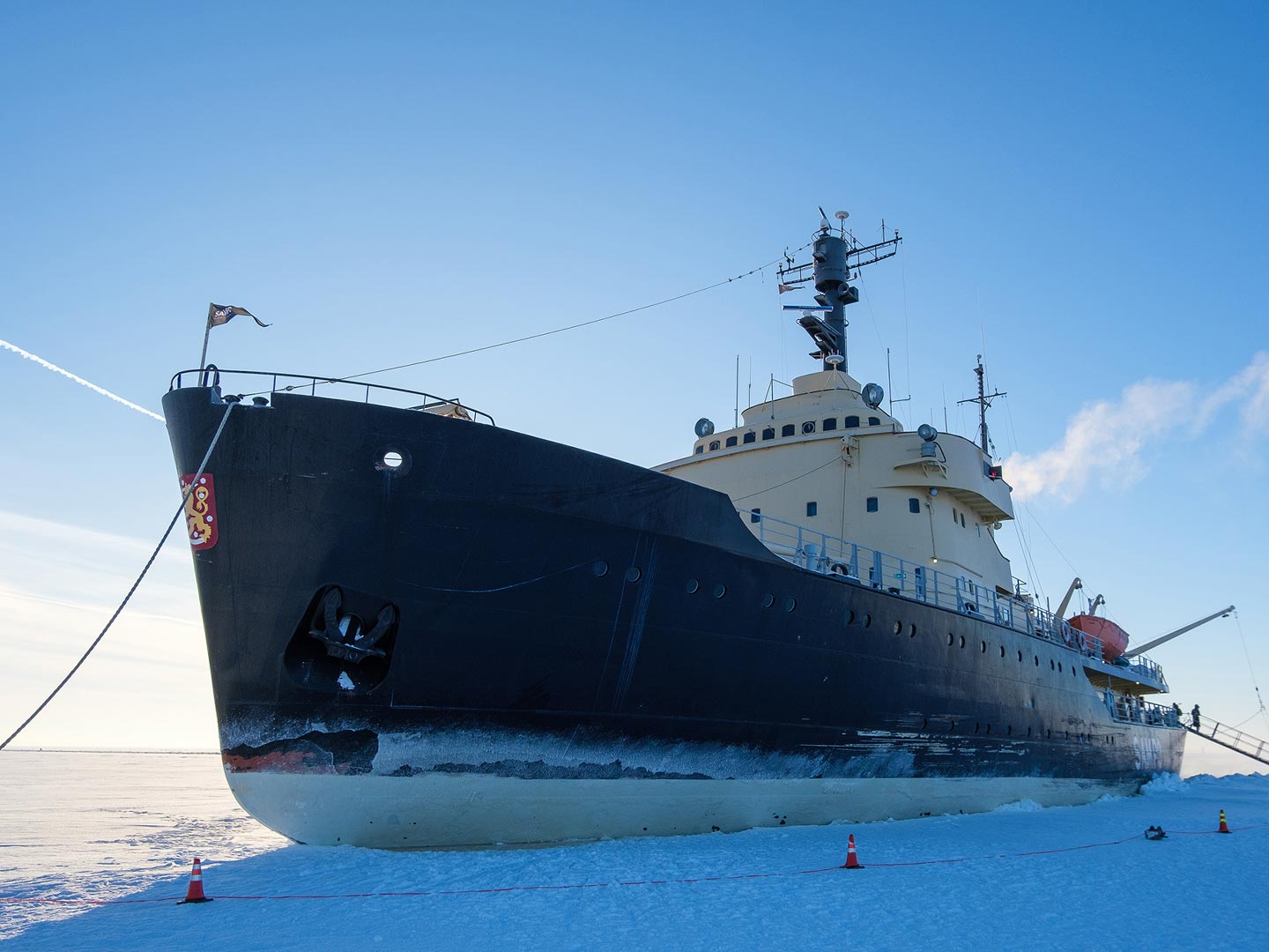 sampo icebreaker cruise from rovaniemi