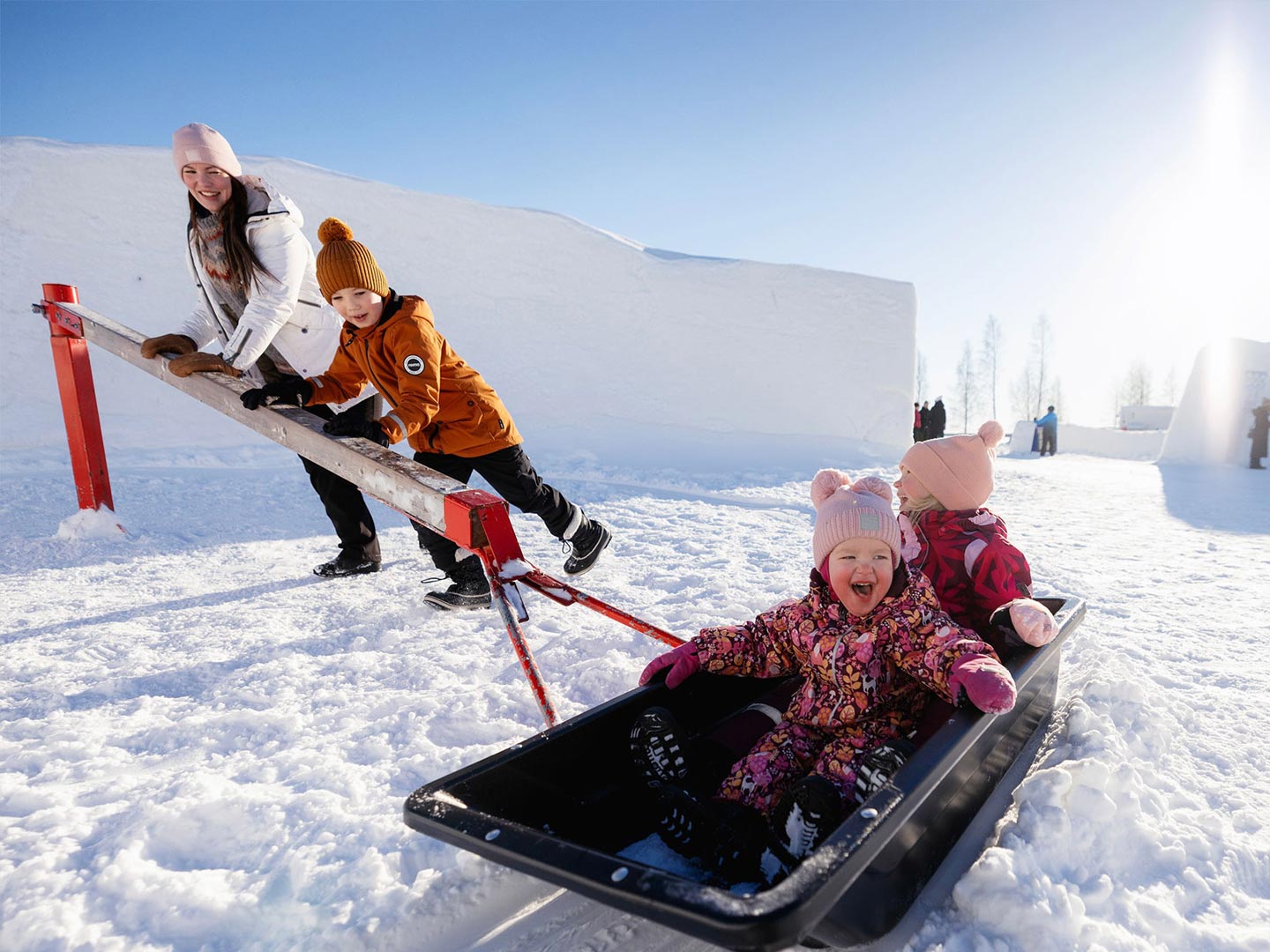 snow castle - Kemi glass igloos